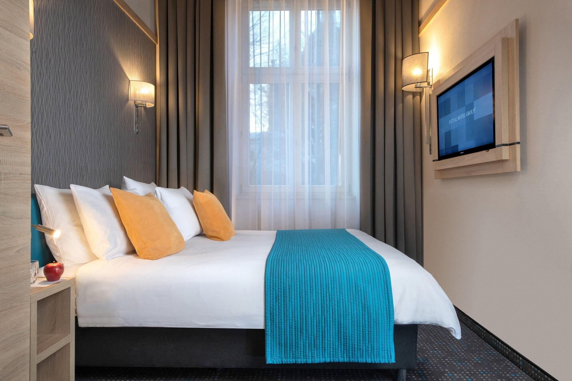 Leonardo Boutique Old Town Hotel 3*