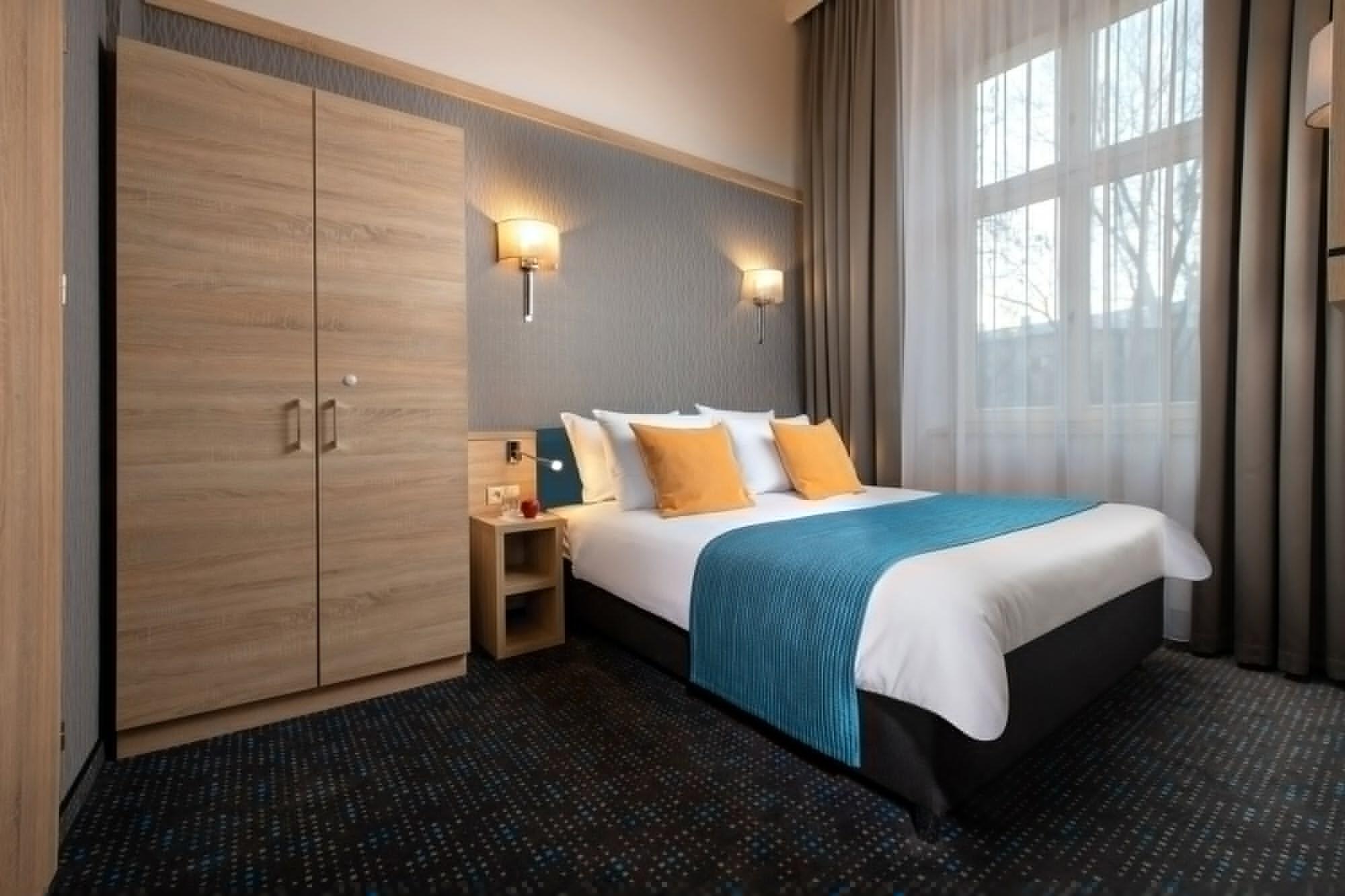 Leonardo Boutique Old Town Hotel 3*