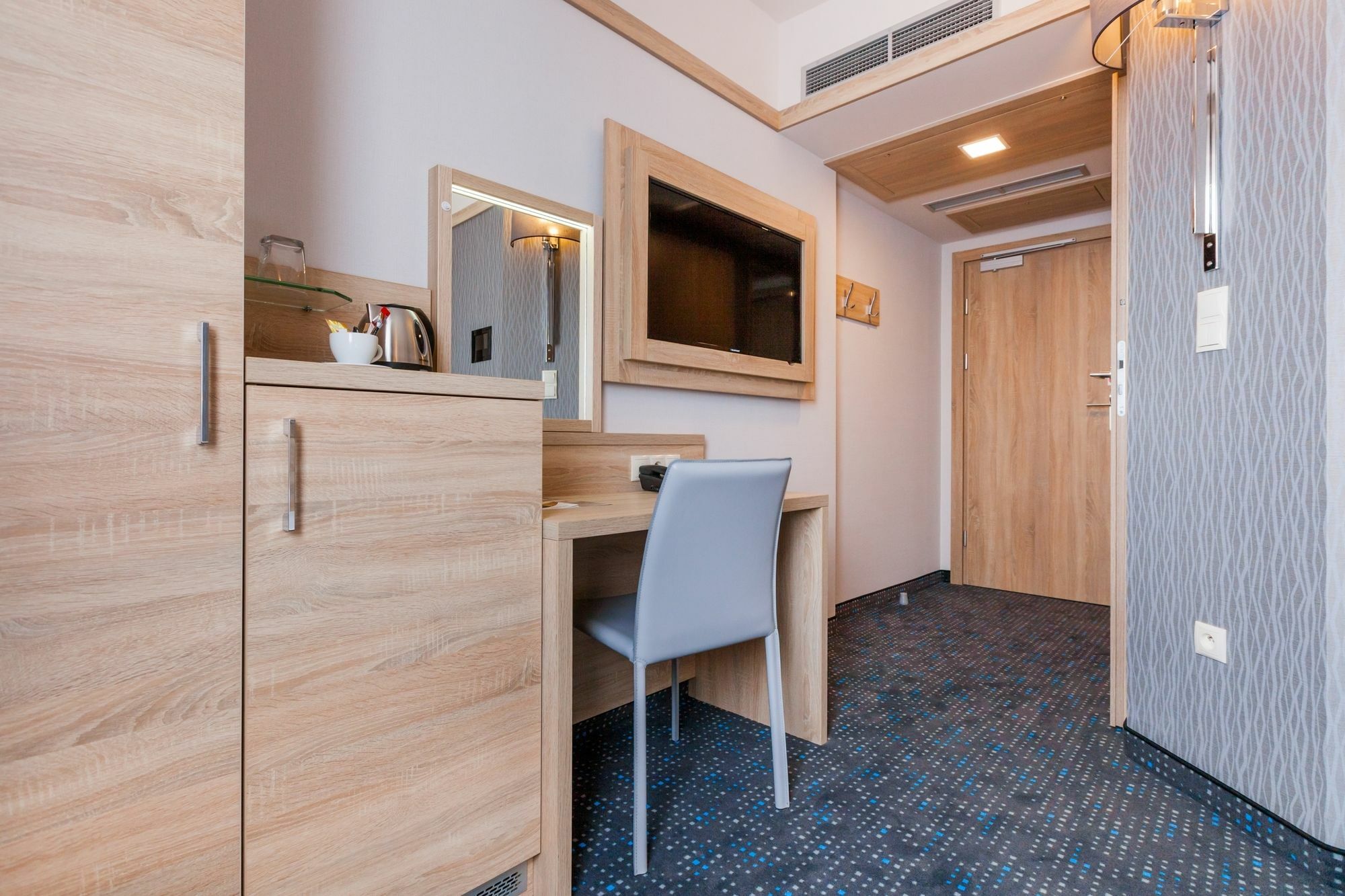 Leonardo Boutique Old Town 3*
